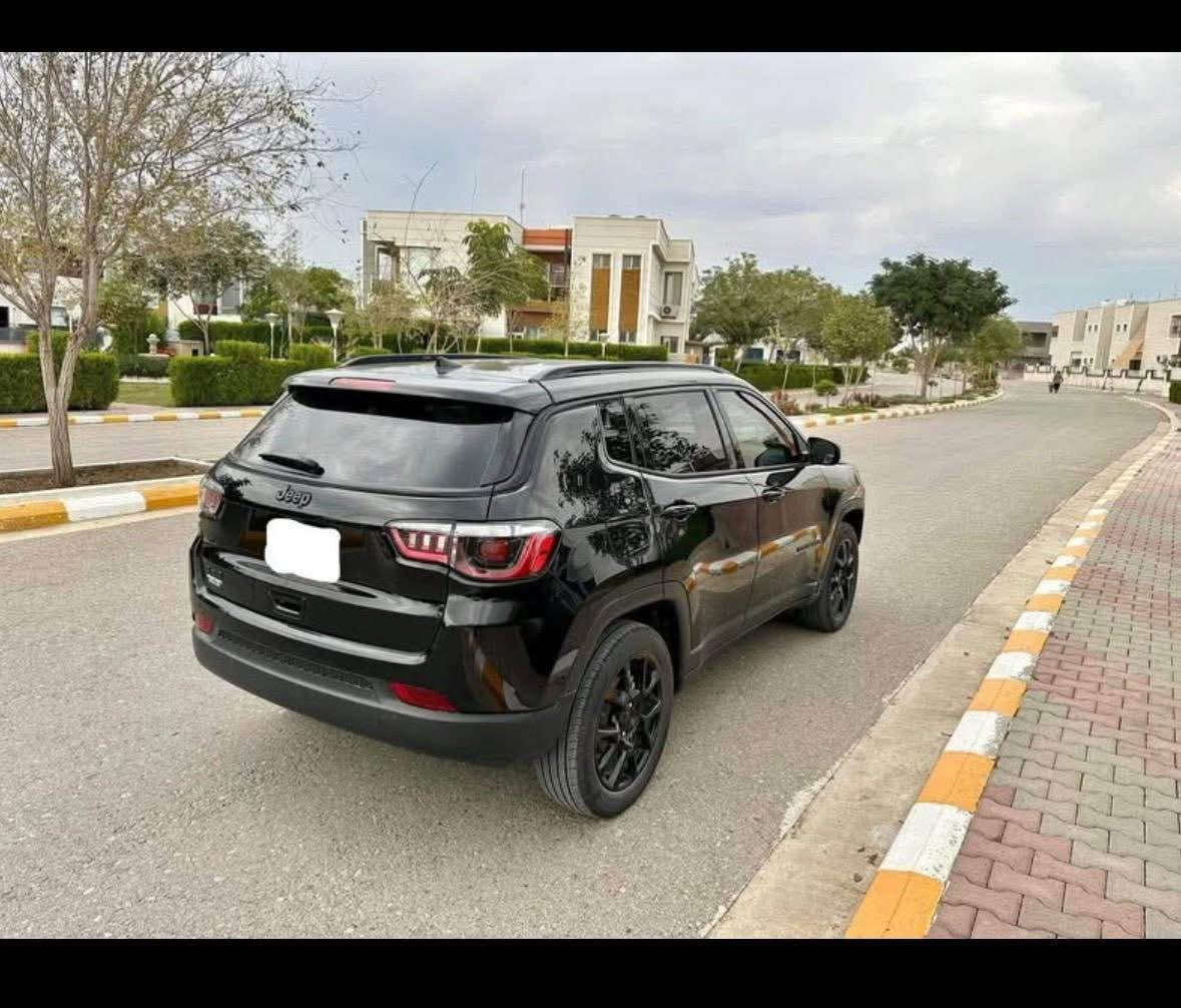 jeep compass latitude 2023 🖤
سيارة ماشية 13 فقط
رقم سليمانية دولي شرط تحويل
كشنات جلد + قماش
شاشة كبير
بصمة 
كامرة 
رادار
اوتو ستارت 
Sport mode
normal mode
comform mode
snow mode
لايت ثلجي بلادي
بلاجكتور ثلجي بلادي
ويل ١٨ بلاد
سيارة دفع رباعي 4X4
محرك 2.0 Turbu
هاند بريك بصمة 
گير اوتوماتيك 
تثبيت سرعة 
تحديد مسار 
نقطة عمياء
رادار امامي
رادار جوانب
حساسات خلفي
جاملغ + بوند صبغ بدون دواخل
*********** السليمانية, العراق
