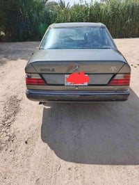 مرسيدس 300E • ١٩٨٧ • رقم بغداد