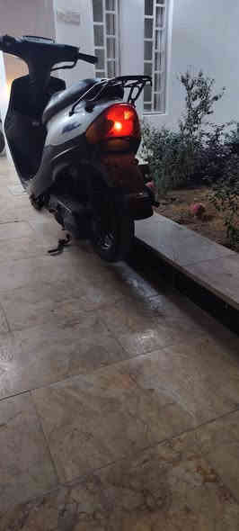 سلا عليكم دراجه ياماها بي جي دراجه نضيفه ما ماشيه بلادي ما ملعوب بيها كهربائيات كلها شغاله وما ملعوب بيها تطبيك الكفرات بلادي بس امانت الله  شلعه ومعدل ونهضه كلش حلوه دراجه ما متعوبه تجي وتشوف بعينك سعرها 850 وبيها مجال للتواصل ***********
