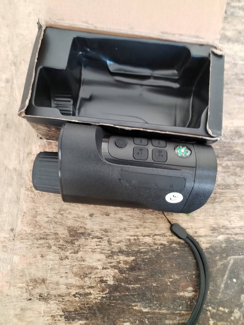 منظار رؤية ليلية للبيع
منظار حديث يستقبل رام ويصور فيديو ولقطات مباشرة 🎥
يشتغل بالليل والظلام الدامس 🌙، رؤية واضحة ودقيقة
مثالي للحراسة، الصيد، الرحلات، والمراقبة
خفيف وسهل الاستخدام، تصميم متين وجودة ممتازة
الحالة: جديد غير مستخدم
💰 السعر مناسب 25 الف
📞 للجادين فقط، مراسلة واتس اب ***********
