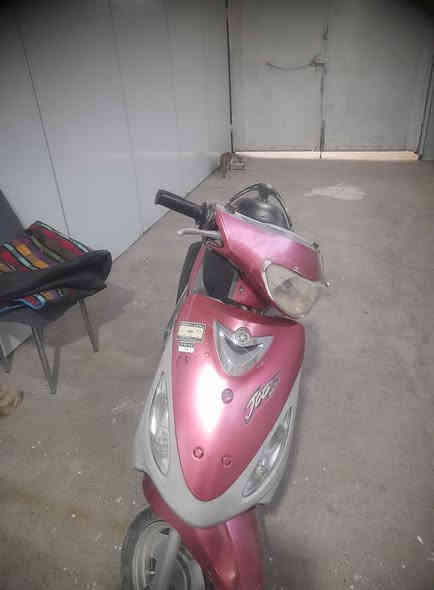 السلام عليكم 
ماكس منغولي كفرات ختم واحد بلادي 
اشتريتها قبل ١٠ ايام وبني نكلب بيها واريد ابيعها 
السعر ٤٥٠ وبيها مجال 
عنوان الامين الثانيه 
رقم ***********
