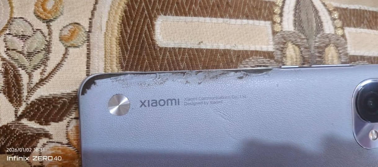 شومي 11 كامرته كلش حلوه بس الجلد مشيول وراح اشدله جلد جديد 90 فريم السعر 450 وبي مجال مكاني ذي قار مركز


**إذا كنت صاحب هذا الإعلان وتريد حذفه لأي سبب، رجاءا أرسل رسالة إلى الدعم الفني**