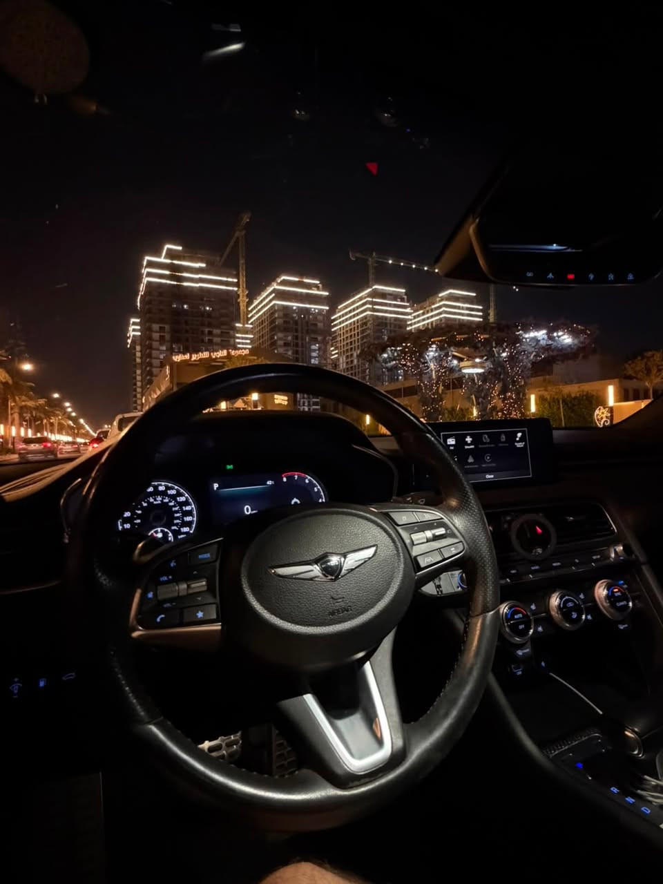 جنسس G70🚙🔥.

سنة الصنع: 2023
اللون الخارجي: كحلي🔵
المسافة المقطوعة: 30,000 الف
نظام الدفع: رباعي (AWD)
ناقل الحركة: أوتوماتيك
المواصفات:
فول مواصفات
• محرك تيربو قوي أربع سلندر
• نظام دفع رباعي AWD
• فتحة سقف
• جنوط سبورت
• نظام صوت Lexicon الفاخر

Apple CarPlay + Android Auto + شاشة وسطية كبيره
• عدادات نصف ديجيتال مع عرض الحساسات
• مقاعد جلد مثقبة (تبريد وتسخين)
• تحكم كهربائي بالمقاعد + ذاكرة
(Smart Key) بصمة تشغيل •
• كاميرا خلفية + حساسات أمامية وخلفية
• أنظمة أمان متقدمة (نقطة عمياء - تحذير تصادم - مثبت سرعة ذكي)
ملاحظات:
• السيارة نظيفة جداً، استخدام خفيف
• الحادث بسيط 
مرفوق بالصور
رقم الهاتف

***********
