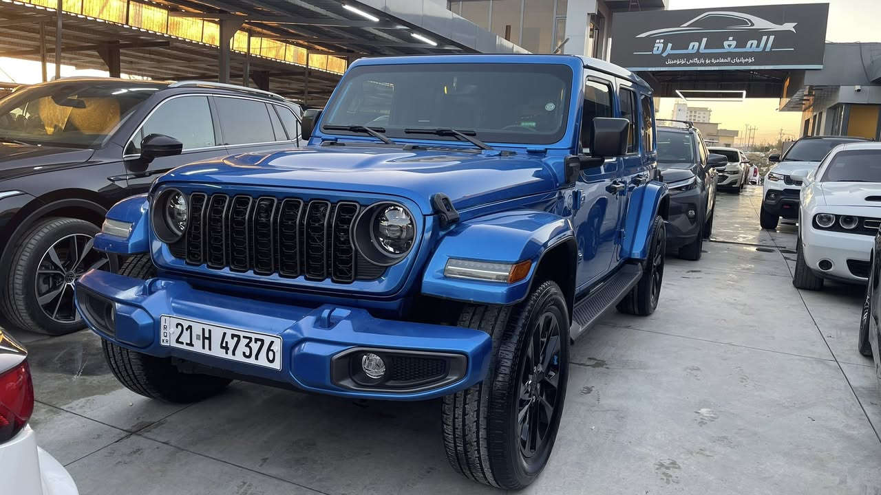 Jeep wrangler  sahara 4xe 2023 full

جێب سەحارا  پلەگین هایبرێد 
4xe 2023
سەقف (پانۆراما)
ڕادار
کامێرا
شەغال

کوشن جلد و کارەبا و هیتەر
سوکان هیتەر
شاشە گەورە
لایت لید
سەیارەکە بێ بۆیاخە
هەموو گیانی بەشەرت 

***********

Jeep wrangler sahara
Plug in hybrid

‎النوع : سيارة جيب رانكلر صحاري رانجلر 
موديل السيارة : 2023

حجم محرك 4 سيلندر هايبرد 4XE
رادار للتحكيم سرعه و فول لايت
بصمة التشغيل 
بصمة ابواب 
كراسي تدفئة وجلد كامل و كهربائي 
ستيرن تدفئة 
للتشغيل بعد 
تبريد قطعتين 
دفع رباعي 4*4 
وحدات تحكم تحديد سرعة اوامر صوتية المجلد 
شاشة كبيرة 

سستم سماعة أذن 
انظمة هجينة.كهربائية.saev 
تراكشن يمنع الانزلاق 
نظام اوتو ستوب 
لايت زينون LED
ملاحظات: بدون صبغ  

‎رقم الهاتف
***********
