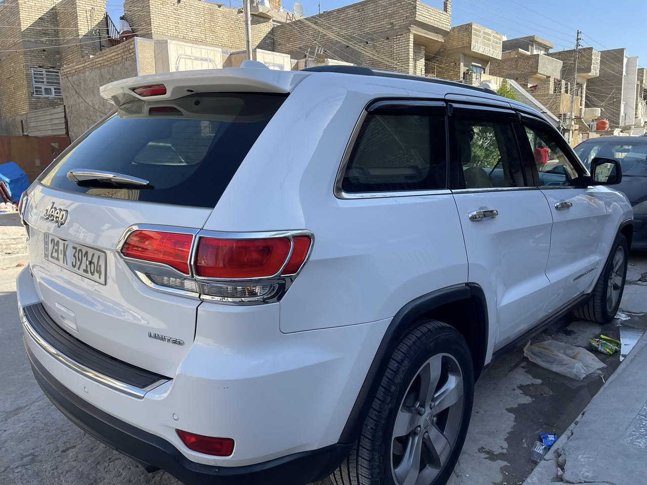 السلام عليكم جيب خليجي لمتدد موديل 14 رقم سليمانية باسمي تحويل ثاني يوم
ماشية 133 كم كير محرك صدر كله مكفول فول مواصفات  بصمة بنوراما خزن كشنات مري شفط  ترحيب صندوق كهرباء  (جكات بس اني شلتهن وحولتها صدر عادي بس كله شغال وموجودات ) سيارة حادثها بنيد مصبوغ وتبديل باب وجاملغ السايق نفس اللون بدون دواخل لاشاصي ولا لغد هذا رقمي *********** مكاني بغداد الدورة رايدها ب188 وبيها مجال
