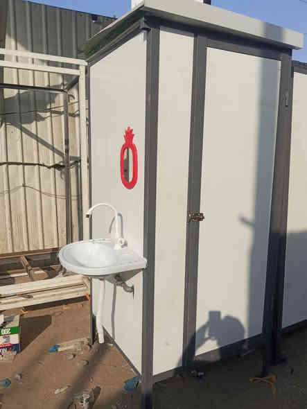 تواليت بنل  متر مربع بي في سي
مغسله خارجيه ارضيه ايبوكسي 
السعر 275 الف فقط
للعنوان بغداد العبيدي متوفر جمله ومفرد
توصيل لكل العراق متوفر
***********
