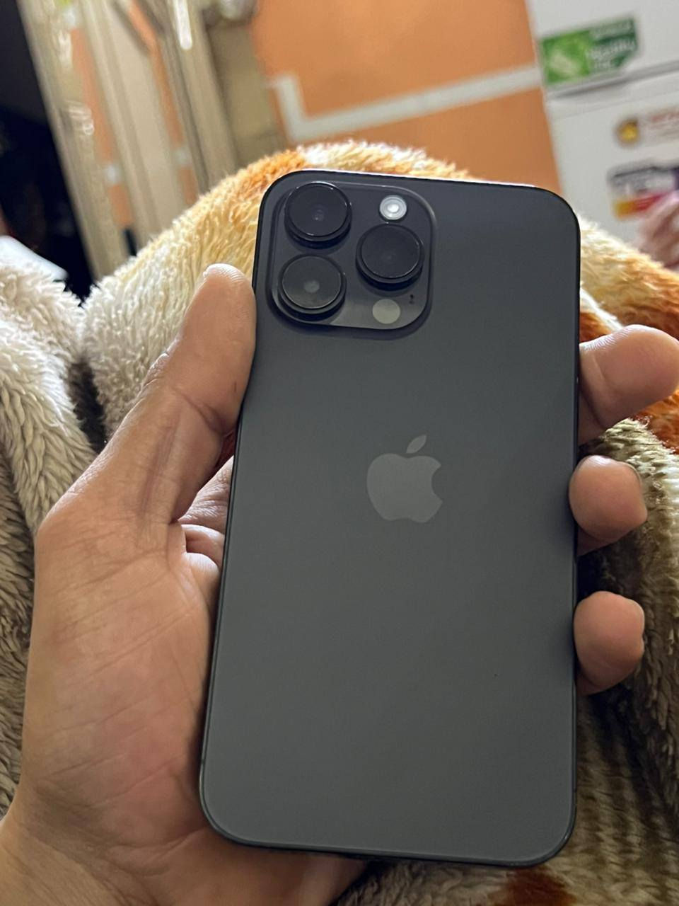 سلام عليكم اسمع التفاصيل قبل لا تتصل جهاز ١٤برو ماكس ذاكره ٢٥٦ مبدل شاشه وبطاريه نوعيه متوسطه ايكلود متوقف مضروب بي فطر بلشاشه مكاني بغداد مدينه الصدر السعر ٤٠٠ بي مجال ***********
