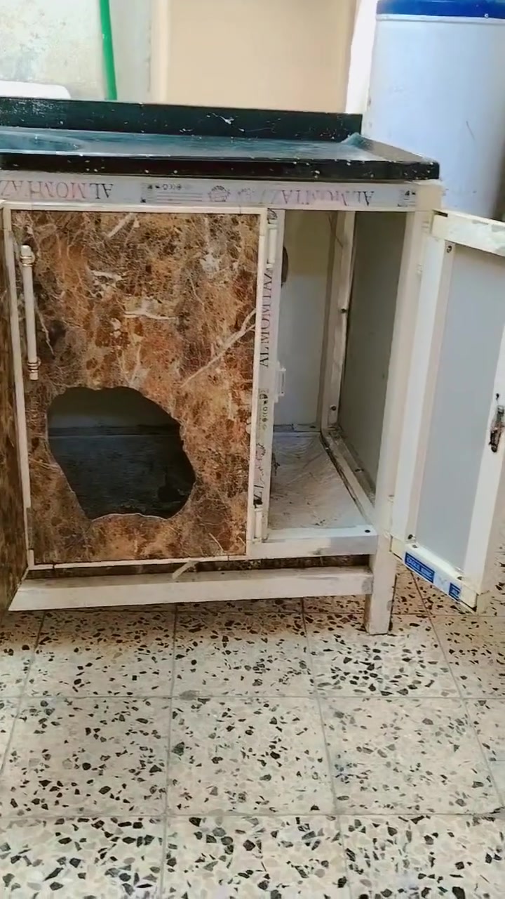 للبيع مابي شي بس الباب مكسوره الاستفسار خاص


**إذا كنت صاحب هذا الإعلان وتريد حذفه لأي سبب، رجاءا أرسل رسالة إلى الدعم الفني**