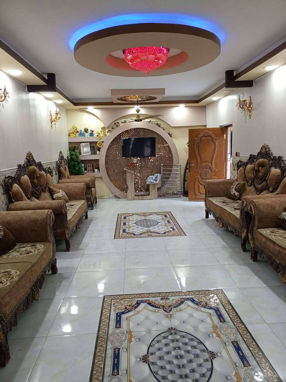 السلام عليكم
بيت للبيع ( طابو صرف ) المساحه ٢٥٠ متر العنوان بالسده حي النصر الاول مباشر على الشارع العريض البيت طابقين كلش نضيف تفاصيل البناء رباط ارضي بناء طابوك والسكف صب يتكون من / غرفه + صاله + ستقبال + مطبخ + حديقه + طارمه + صحيات داخليه وخارجيه الطابق الثاني/ غرفه + بيتونه الخدمات كامله السعر المطلوب ( 110 ) مليون وقابل لتفاوض الاستفسار اكثر // *********** / ***********
