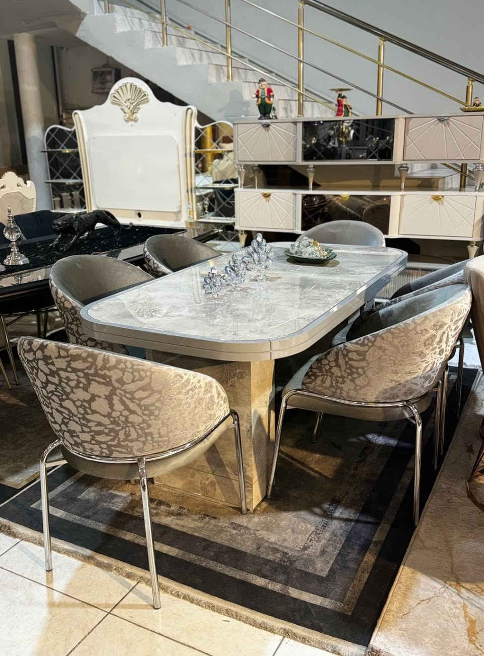 اهلاً وسهلاً بيكم زبائنه الكرام
وصل وجبه جديده من ميز طعام 6 كرأسي و8 كرأسي نوع تركي  العنوان موصل شارع الدكزلة  اثاث الربيع الاستفسار عن طرق واتساب ***********/ ***********
