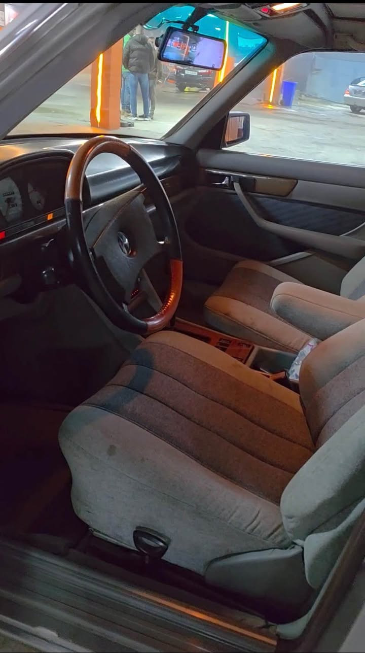 ﷽
مارسیدس ریئاسی 300se مودیل 1991
مەکینە بیلادی 300se 
سلایت
ئالیر کارەبای 
دەبل پانکە
دەبل ڤیتپەمپ
گێر قفل 
٤جام کارەبا
تەبرید ساردو گەرم مەزبوت
کارەبایاتی هەموی مەزبوتە 
ناو غورفەی تازەو جوان ماوەتەوە کوشنەکانی دراوی تیدا نیە 
رەقەم صەلاحەدین ئینگلیزی رەقەمو سەنەوی تازەیە  لەهەموو پارێزگاکان ئەکرێ بەناوتەوە لە کەرکوک دەکریت بەناوتەوە بە شەرتی وەکالەتو تەحویل 84 گەڵاو مەجال
گۆرینەوەش دەکەم بەشتیک بە دلم بێت 
***********
‎سلیمانی السليمانية, العراق
