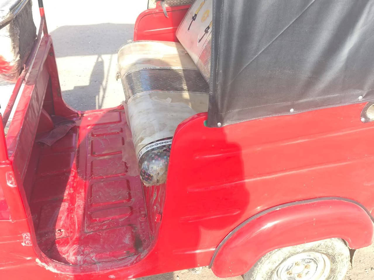 سلام عليكم تكتك مديل 18/12/26 رقم وسنويه اتريد وكاله اتريد امداور. تكتك مصبوغه عام بيه تعمير دواست ومصبوغه صفحه اليمنه بيه. معجون ومحرك خير من الله ناعم وحلو طسه مابيه كهربائياته كله شغاله وكشره مثل ماموضح بل فيديو السعر 4 مامتواجد ع النت خابرني وبيك خير وتدلل مكاني ناصريه سوق الشيوخ رقمي ***********
