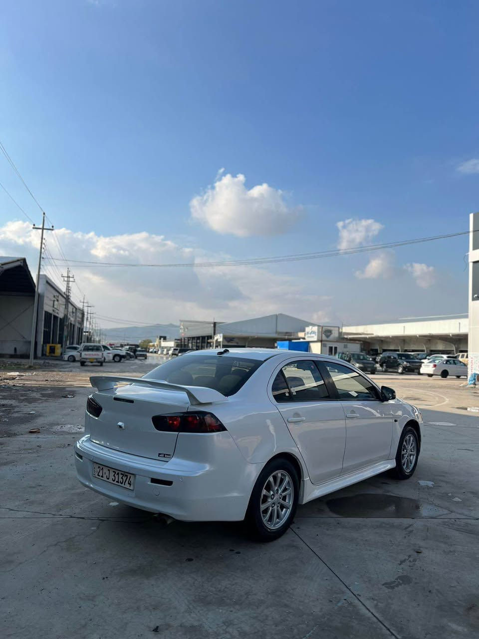 بەناوی خودا
ژم.***********/// ***********
لانسەر قرش مۆدیل 2017 سپی سەدەف گێر تۆماتیک مەکینە 20مەرخوب سەنەوی تا 2030تازەیە 
گێرو مەکینەو تەبریدو تەقەو رەقەی بە شەرتە 
سعر $112 و مەجال السليمانية, العراق
