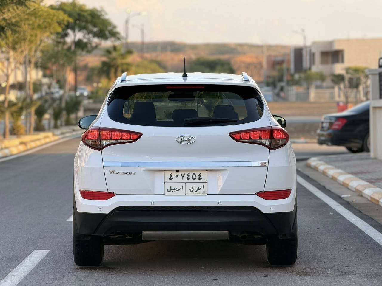 سلام عليكم      
TUCSON 
الون:WHITE
موديل: 2017
المحرك: 2000
الموصفات 
نضام   ECO
كشنات مخمل                             
حساس خلفي
تحكمات استيرن
كاميرا خلفية دوار
اشاره ب مري جانبي
خليجي بدون صبغ
بدون تبديل كفالة 
كير مكينه كفالة 
صور سونار ب منشور   
سعره 177 بيه مجال
📍مكانه ديالى خانقين 
رقم اربيل شرط تحويل 
للاستفسار***********
