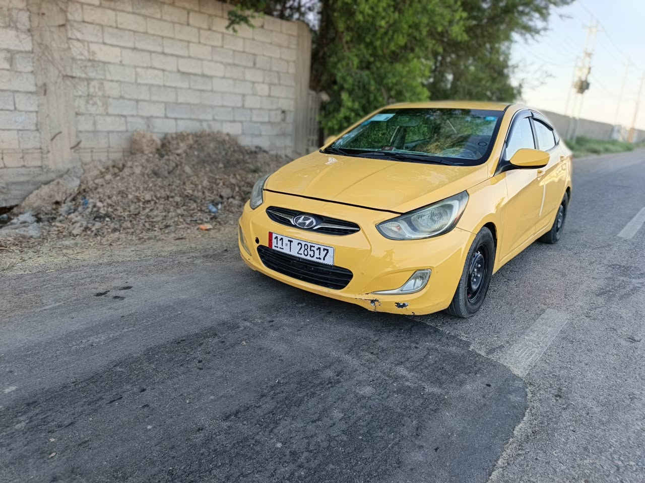 السلام عليكم 
اكسنت موديل 2015
وارد امريكي 
محرك 1600
رقم بغداد انكليزي 
تحويل مباشر ثاني يوم 
سونارها مرفق مع الصور تبديل بنيد فقط 
تخم تاير جديد 
العسر 80وبيها مجال بسيط
العنوان بغداد المعامل
رقم الهاتف ***********
