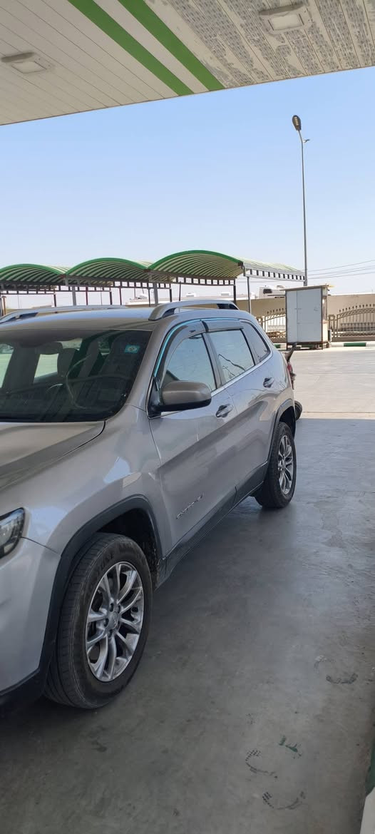 جيب ٢٠١٩ للبيع حادثة بنيد السعر ١٣٠ 
***********

