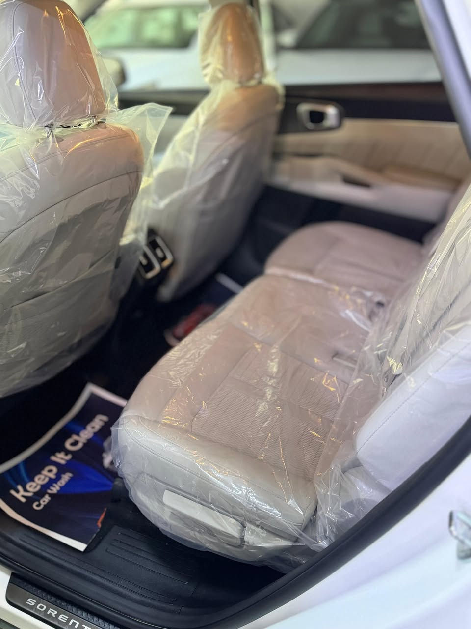 كيا سورنتو 2024 خليجي
6 سلندر 3500
ضمان الدولية 
ماشيه ٢٧ الف
ويل ١٩
كشن كهرباء صندوق كهرباء
سايدبريك كهرباء
مكان السياره بغداد
السعر  300$ يعني ٣ شدات
***********
