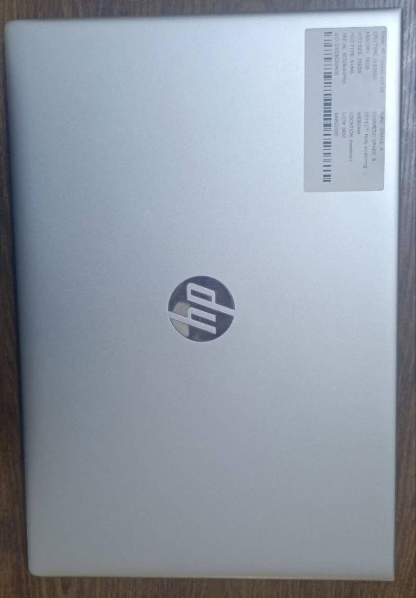 السلام عليكم ورحمة الله حاسبة نضيفة وما مستخدمة هواي بسعر مناسب مواصفاتها :💻 للبيع HP ProBook 650 G5
السلام عليكم ورحمة الله وبركاته عندي حاسبة نضيفة استخدام بسيط مواصفاتها:

🔹 المواصفات:
▪️ Intel Core i5 جيل ثامن 8265U
▪️ RAM 16GB
▪️ SSD NVMe 256GB سريع
▪️ شاشة 15.6 لمس
▪️ ألوان شاشة ممتازة وواضحة
▪️ كرت شاشة Intel داخلي (بدون كرت خارجي)
▪️ بصمة Fingerprint
▪️ منافذ كاملة USB / HDMI / Type-C

🔹 مناسب لـ:
✅ الدراسة والجامعة
✅ برامج الأوفيس
✅ التصفح والمشاهدة
✅ البرمجة والاستخدام اليومي

🔹 حالة الجهاز:
✔️ شغال ممتاز بدون مشاكل
✔️ سرعة ممتازة بالتشغيل
✔️ البطارية جيدة
✔️ ويا الشاحن


**إذا كنت صاحب هذا الإعلان وتريد حذفه لأي سبب، رجاءا أرسل رسالة إلى الدعم الفني**