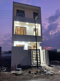 الجزيرة مقابل البرج • ١٠٠م • ٤غرف