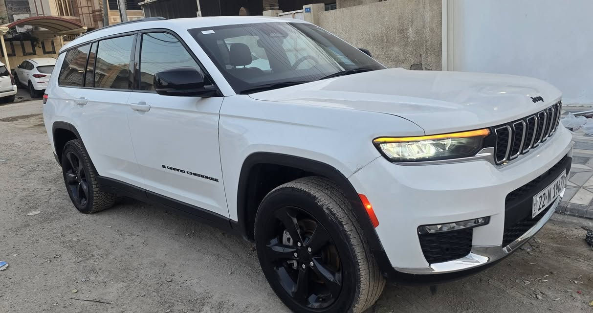 🚙💥 للبيع – جيب كرانـد شيروكي بلاك توب..2023 (7 راكب) – وارد أمريكي 🇺🇸💰 السعر: 26400دولار 💵
📍 الموقع: بغداد – البنوك / شارع الكنيسة
📞 للاستفسار: ☎️ ***********
🔹 المواصفات:
⚙️ المحرك: V6 سعة 3600
📏 العداد: 39,000 ميل
🚘 رقم: أربيل
📄 وكالة أو شرط تحويل باسمك
✨ الإضافات والمواصفات المميزة:
تشغيل سياره بصمه ..صندوك كهرباء.تشغيل عن بعد .
🛡️ رادار أمامي + مانع تصادم
🚨 مانع تصادم خلفي
📱 شاحن موبايل وايرلس
🎥 شاشة لمس مع كاميرا دوارة
🗺️ نظام خرائط (GPS)
⚙️ كير شفتات بالستيرن
💡 مصابيح أمامية وخلفية LED
💺 مقعد السائق كهربائي
🧼 دواخل جلد
👨‍👩‍👧 مقاعد متصلة (7 راكب)
📶 بلوتوث + محدد سرعة (Cruise Control)
🔊 حساسات خلفية
🛠️ الملاحظات:
🔧 حادث خفيف: تبديل بنيد فقط + صبغ ربع جمغ يسرة وخشم بسيط جملغ يمين ..
💥 إيرباك ستيرن ودشبول طاك سستم (راجع)
✅ السيارة جاهزة من كلشي – لغود، شواصي، مكينة، دواخل مكفولة
💰 السعر: 26400دولار 💵
