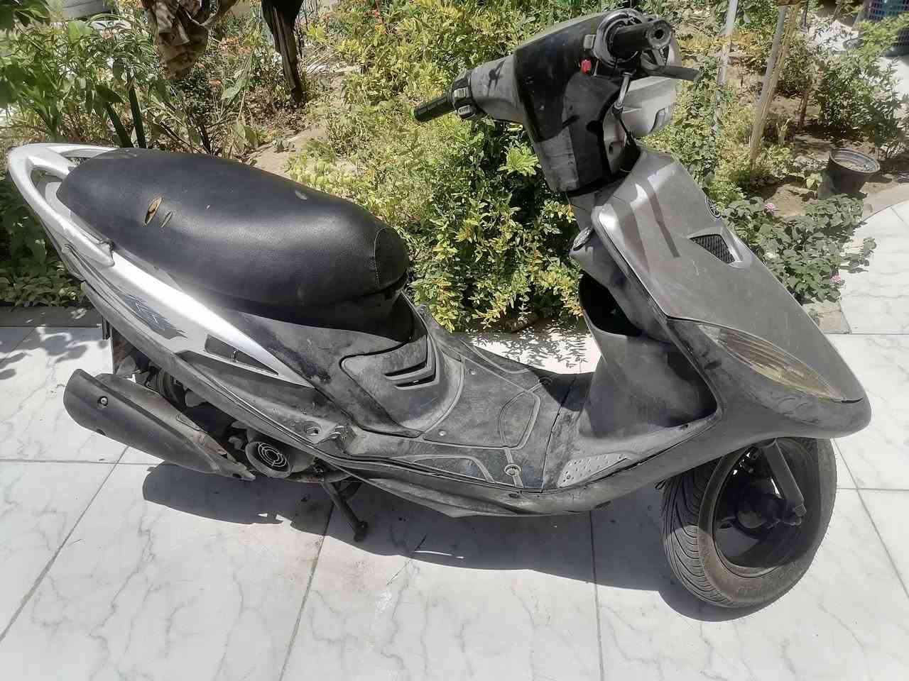 ماكس عدلة نضيفه  مناقصه شي سلف هندر كلشي شغال مفتوحه ولفات بس شلعه ومعدل فول دراجه رزنه وحلوه سعر 500 وبيها مجال مكان ناصريه  الإسكان الصناعي رقم الهاتف *********** غير متواجد على الفيس موجود وات ساب الشراي يتصل ويدلل
