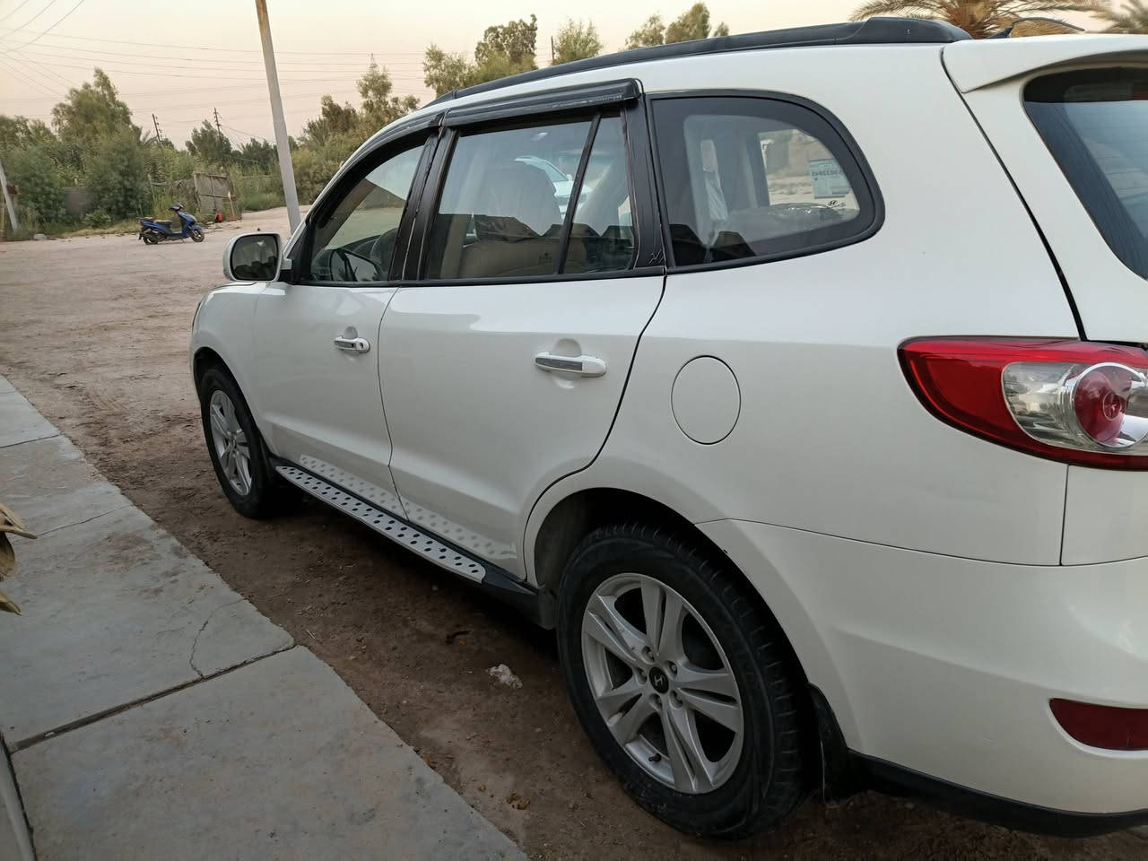 السلام عليكم 
سنتافي للبيع موديل ١١  رقمها بغداد دولي بإسمي مكانها كربلاء مكينه ٦ سلندر ٣٥٠٠ سبعة راكب السياره تبريد ثلج بيها صبغ حزام السعر 115 وبيها مجال قليل اتصال ***********
