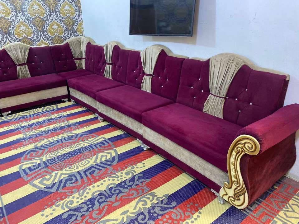 ديوان 11 مقعد نضيف بدون ضرر ب220
***********‬
