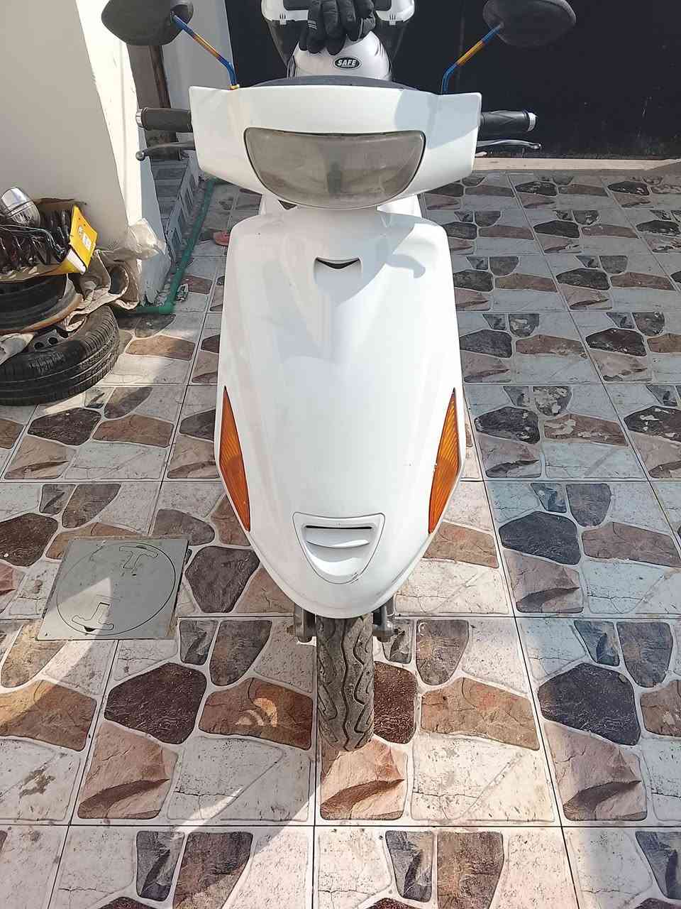 دراجه حاويه ما خذه دراجه بل جيس  شلعه معدل بس دراجه كطم زنجيل سويته سعر450 بيه مجال قليل مو شراي لا يراسل ***********
