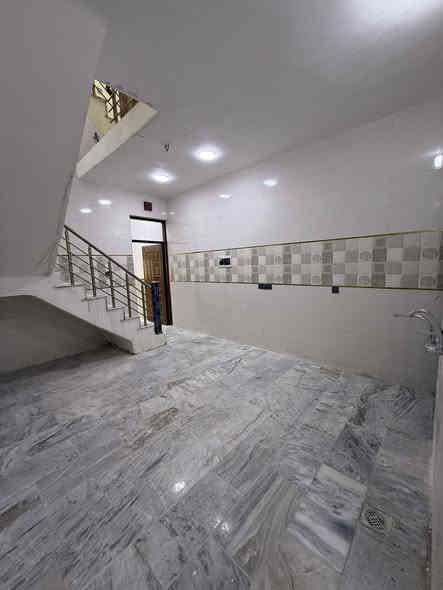 مشتمل 80م #للبيع واجهه 4 جديد 2025
استقبال و3 غرف نوم و خدمات طابقين و خارجية

#السعر 175 مليون وبي مجال / طابو ملك صرف
الشعب الصحة مقابل جامع قباء و قرب التجاري

***********
