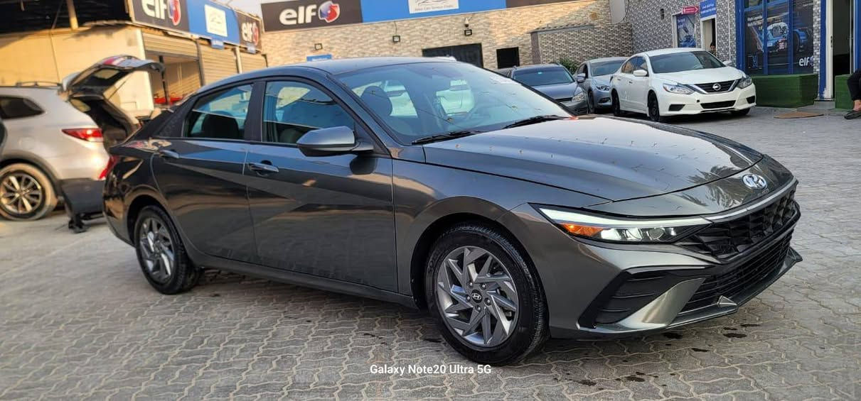 السلام عليكم النتره مديل 2024 فول الفول عده الفتحه 
تحكمات ستيرن جهتين 
ردارات 
نقط عمياء 
مانع تصادم 
مانع نزلاق 
بصمه تشغيل 
بصمع ابواب فول مواصفات السياره حلوه محرركه 2000 دوش اناره داخليه السياره 
 السعر  145 و بيه مجال 
مكان السياره ديوانيه  
رقم ... ***********
حادث السياره موجود ويه الصور حادثه بسيط جاملغ و بنيد ربع بنيد نفسيته ما مبدل ضربته ما عابره لا للشاصي ولا براكيت حلو السياره و جاهزه
