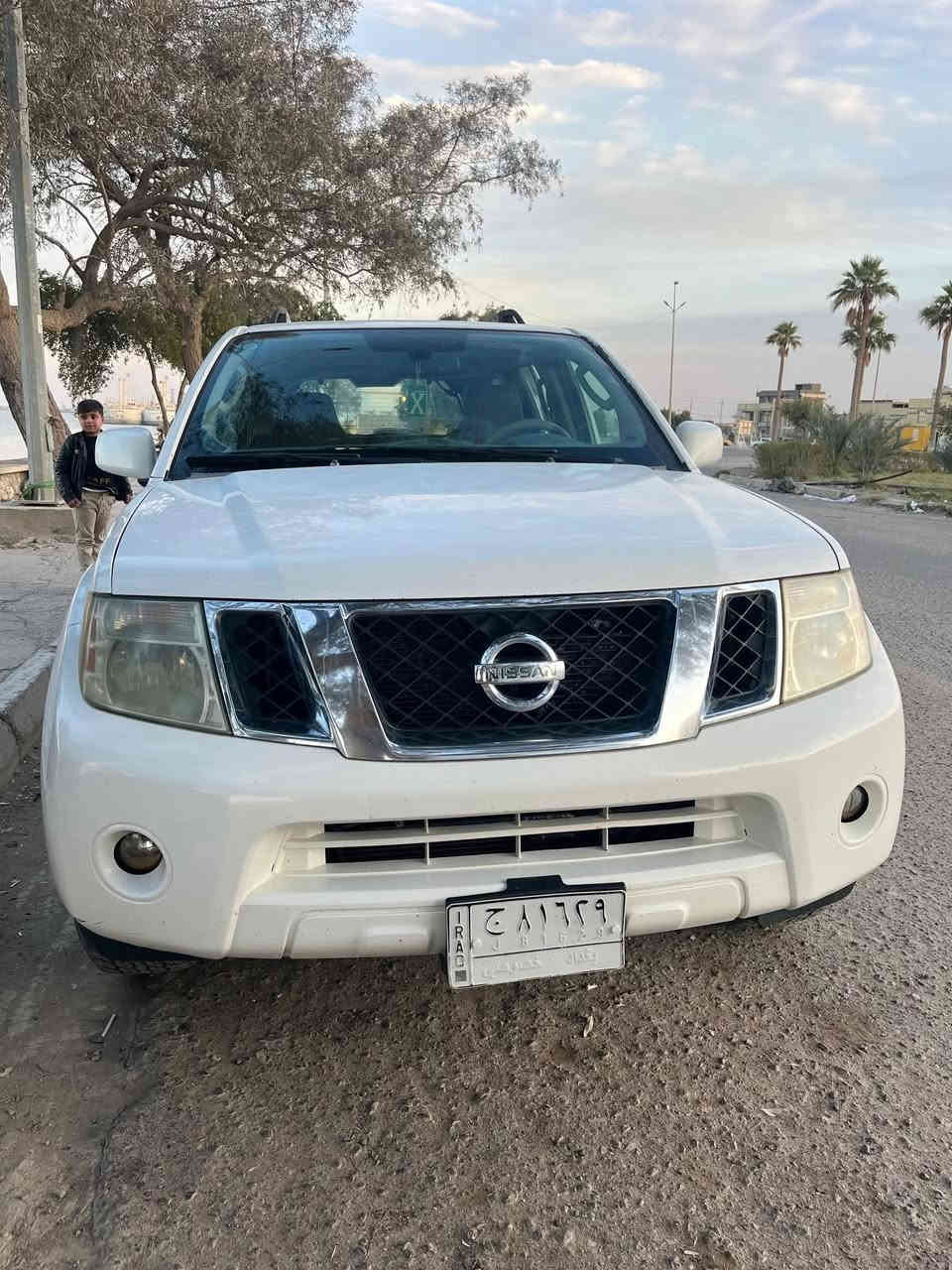 السلام عليكم
نيسان باثفايندر 2009 وارد امريكي مواصفات SE ثلاث قطع تبريد فتحة سقف دشبول ارمادا و غيرها من المواصفات المعروفة
حدادية و تايرات و مشط و باور كلة جديد
السيارة كلين من امريكا و بيها شبر بارد بالچاملغ الخلفي جهة الراكب و بارد بخشم الچاملغ الامامي هم جهة الراكب و الجنطة مبدلة و الباقي مكفول
مكان السيارة البصرة/القرنة 
السعر 105 و بيها مجال 
***********
