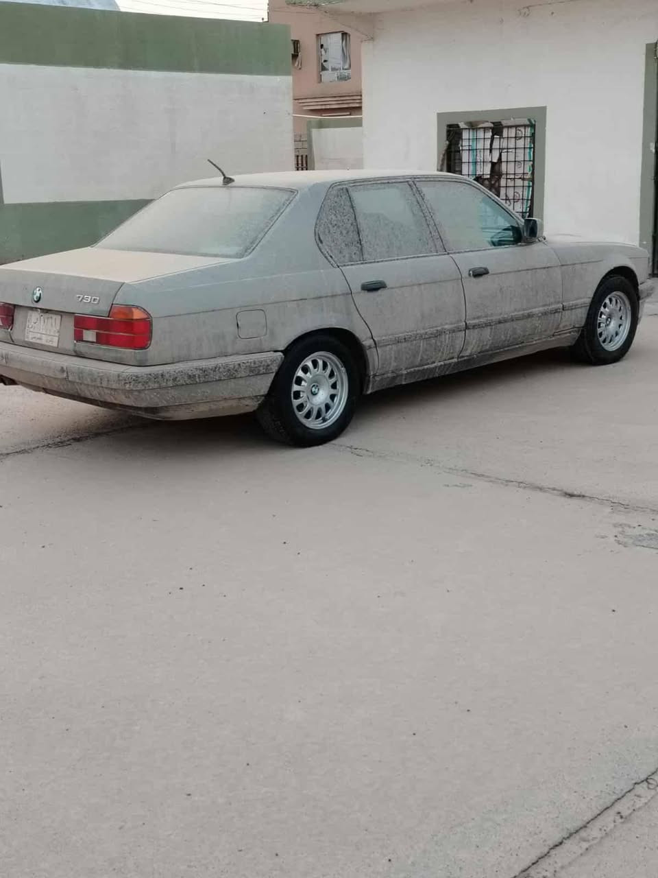 بي ام 730
رقم نينوى 
كير محرك شرط 
كير قبل شهرين شديتو جديد حاويه 
تدفئه تبريد 
كشانه جلد 
هيترات كشانه 
فتحه صقف 
دبل ايرباك 
دبل جكمجه 
حساسات خلفي 
قفل مركزي حتى باب البنزين 
صندوق شفط 
صدر تواير كله جديد 
لايت زنون 
سياره جاهزه وجديده 
السعر 68
والشراي يتصل ***********
