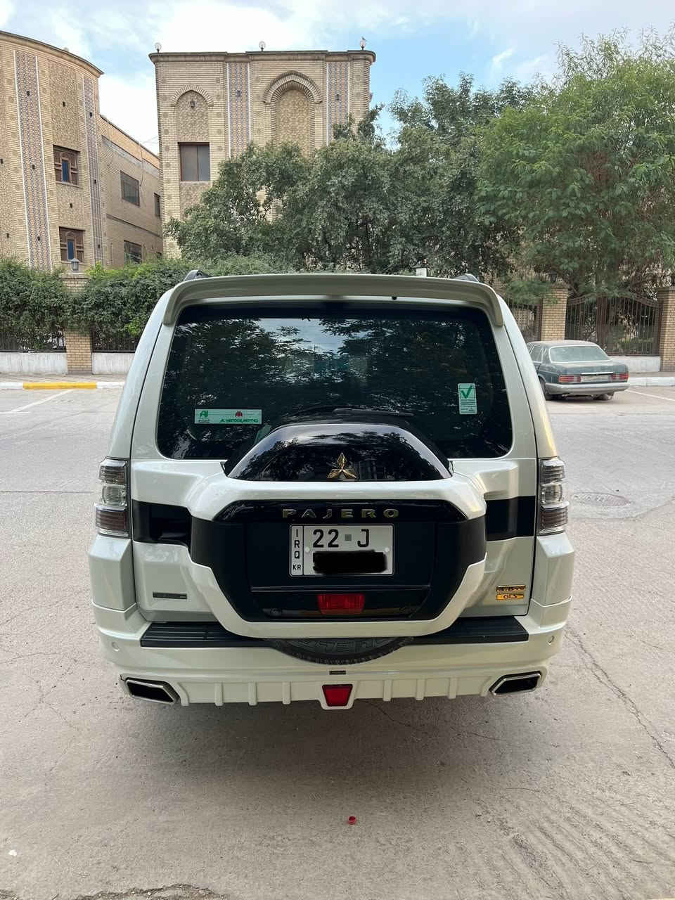 السلام عليكم

بعد التحية والاحترام

باجيرو 2019  حبتور   علامات ذهبيه 
خليجي نظيفة جداً جداً
السيارة  مكفولة من الصبغ والتبديل  والبارد حتى الدعاميات بدون صبغ

تبريد ثلج بدون فصلة او شي  غرفتها جديدة لوك 

المواصفات 
محرك 3800 
فتحة سقف 
دمام
تحكم ستيرن 
جلد اصل
كشنات كهرباء 
دوش لايت
8 اير باك
زينون بلادي
٧ راكب
نظام الدفيلوك
ثلاجة
ماشيه 60 الف حقيقي شرط الفحص
مري شفط
ترحيب بالمري
3 قطع تبريد

مكينه وكير بشرط ممفتوح صدر امامي خلفي  كلة بشرط 
 
 رقمها اربيل بأسمي رقم وهزه وفحص وسنويه كله جديد  لل2031 سويجاتها وكتلوكاتها وجنطتها وكاعايتها كلها كامله

 مكانها بغداد العامريه

السعر 238 وبيها  مجال

***********
