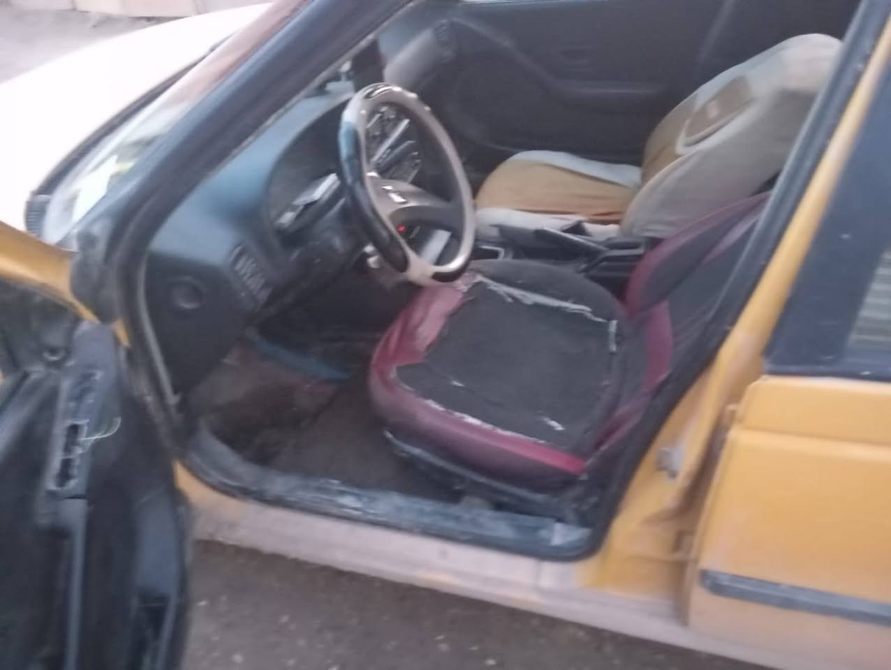 سلام عليكم بيجو روى موديل 2008سنويه عضم عاج سياره حلوه بدون تكفله سرقه وعشاير راعي سعر 12وبيه مجال مكان حله كير نضيف مكينه اكسن نضيف بس بي بوربرين كايم  حلوه حداديه نص عمر بس عايزه دعاميه ولايت تك واحد ***********
