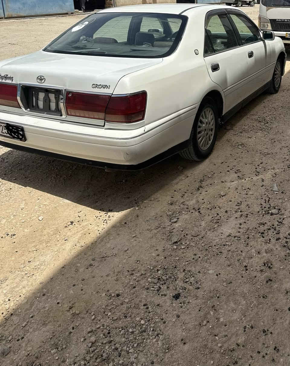 سلام عليكم ملكه كراون  رقم بغداد انكليزي  باسمي شرط لمداور سياره كصتين السنويه ل2030 سياره اربع دكم تبريد قطعتين وثلاجه التبريد شغال ثلج  ستيرن كهرباء ورابع كشنات كهرباء عداد الكتروني  طخم تاير جوه صدر جديد  صارله شهر مكينه ديفور جبير شرط متنقص شاصي 75 سعره 102وبيه مجال 
***********
