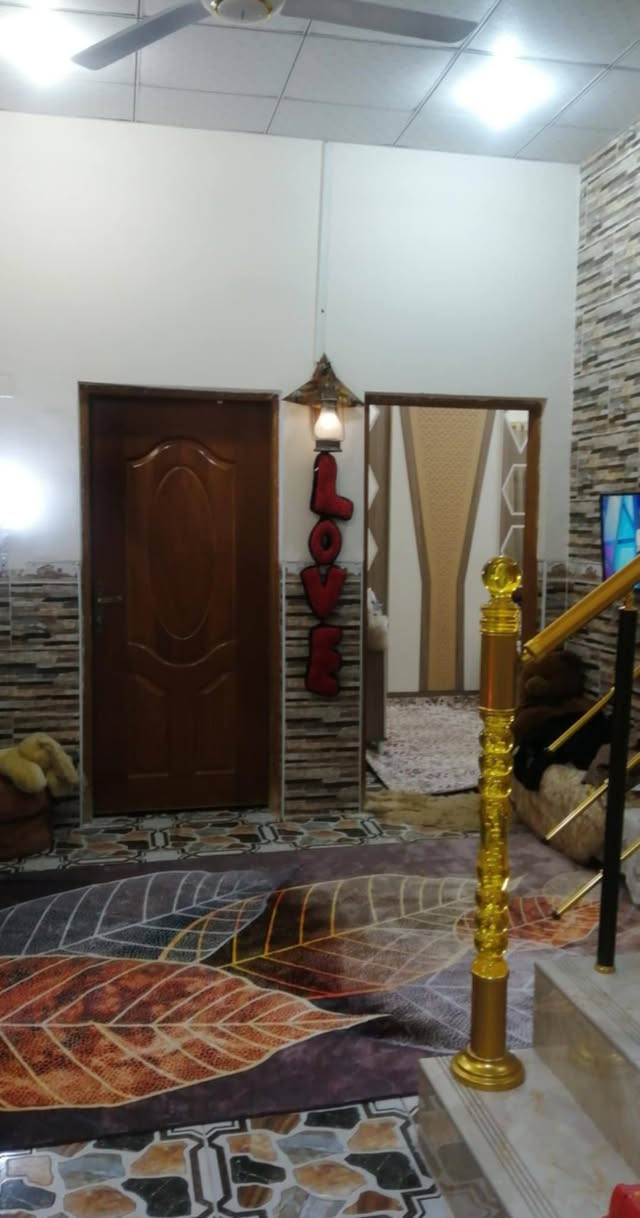 بيت زراعي حي النفط 
مساحة ١١٤ 
التفاصيل 👇🏻👇🏻
بناء حديث 
غرفتين وصاله ومطبخ وبراني ومجمعات صحية داخلية وخارجية ومخزن بالطابق الثاني وسطح ودرج ثاني جاهز لبناء الطابق الثاني 
قريب على احمد مطر 
سعرالبيع 80 وبي مجال..
للاستفسار 
***********
***********
أو زيارة مكتب المشرف للعقارات السماوة شارع الاسكان مقابيل صيدلية النورين والمستقبل
