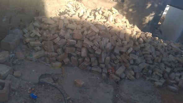 يوجد طابوق عادي للبيع منظف بكميه بال 30,000 التواصل على الرقم 
*********** والرقم الاسيا بي واتساب 
***********
