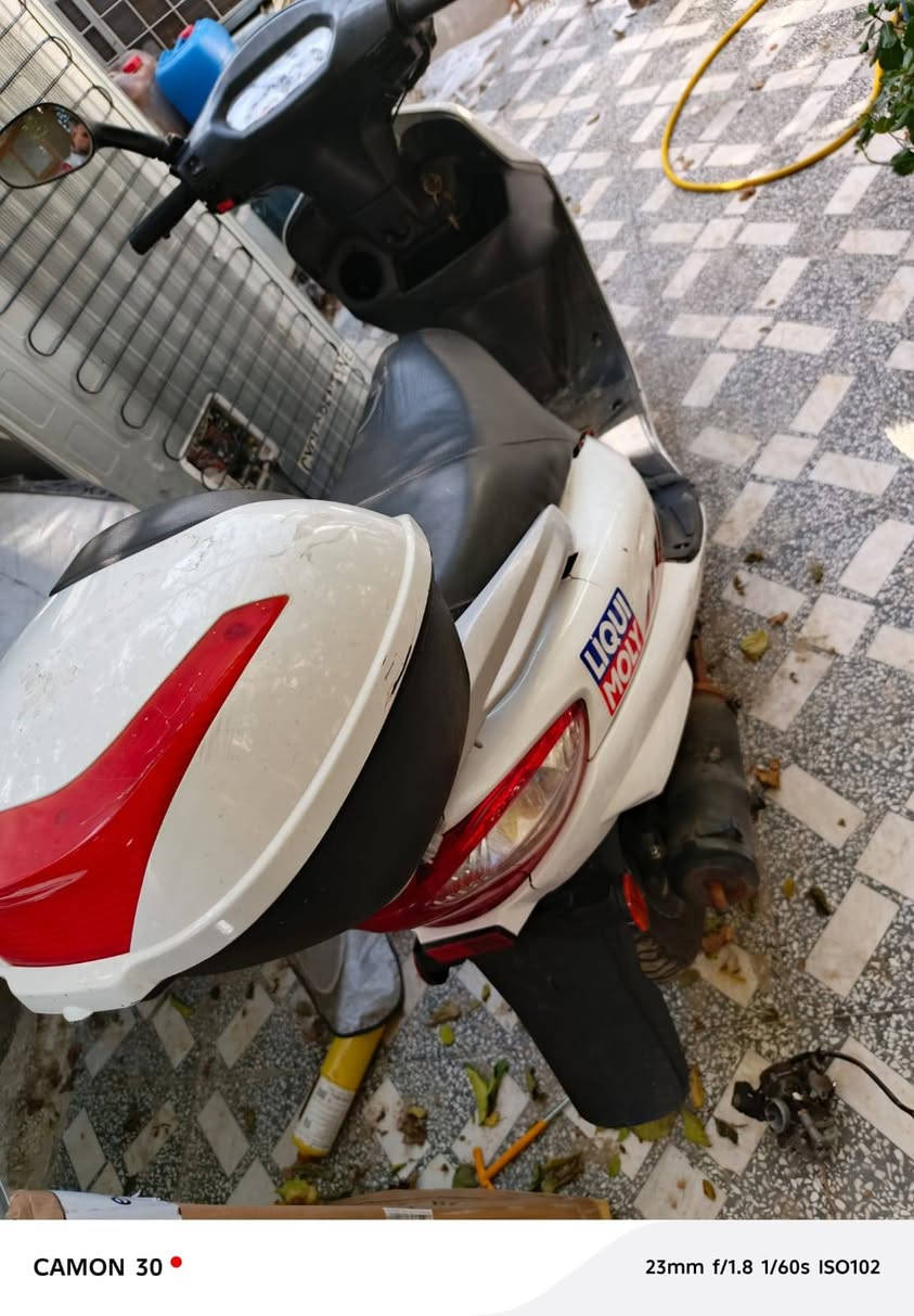 سلام عليكم دراجه بيع سعو 250دراجه شخاله كهربايات كامله مكره سله بغداد بوب الشام رقم الهاتف *********** متواجدوتساب
