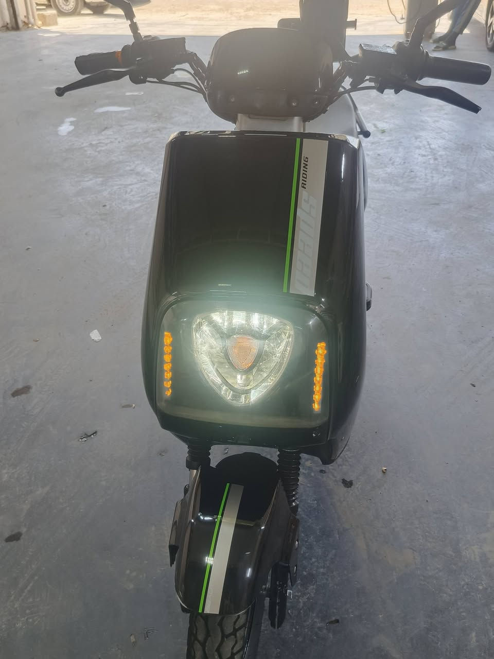 سلام عليكم دراجه شحن لبيع مديل 26سعر ب575وبيها مجال دراجه زيرو ***********

