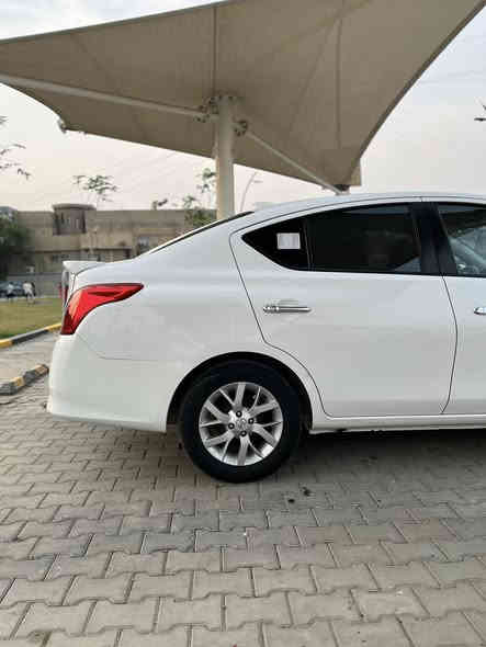 للبيع نيسان سني مديل 24 هندي 
هندي مديل 24 فول موصفات رقم اربيل وكاله او تحويل 
سياره جاهزه للأخير تبريد تدفئة حداديه تاير كلشي كامل 
سياره تجي وشوف جاهزه خير من الله 
بيها  رصعات فقط ثلاث أماكن 
السعر 128 وبيها مجال 
للاستفسار ***********
