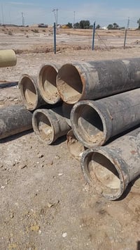 انابيب حديد قطر ٤٠ سم للبيع ٠٧٨٥٤٨٢٦٤٧٠