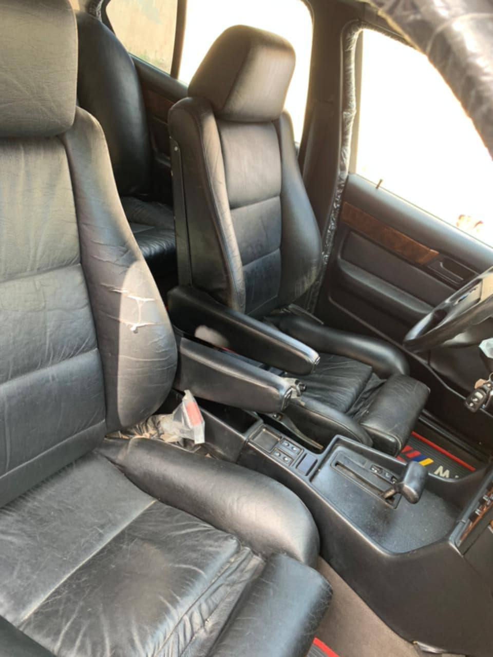 سلام عليكم سياره بي ام دبليو مويل 1992 525 كبس عدل  سياره فول مواصفات دبل ايرباك كشنات m هيتر كير محرك شرط منضومه زينول عالي ناصي  تدفئه تبريد منظومه جديده كله شرط سياره كفاله عامه من كلشي سياره جديده بمعنه كلمه كلها بلاديه السياره بسمي سنويه لل2029 يلا تسقط وشرط التحويل مراسله واتساب فقط ***********
