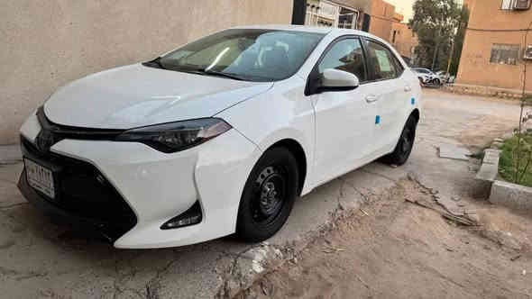 السلام السلام عليكم ورحمة الله وبركاته 
للبيع  كورلا 2018 مقدس 
 لون ابيض (Le) كامره ..رادار ..مانع  انزلاق..ايكو..اسبورت  .. فول تحكمات .. تدفئه تبريد كشنات .. دوشمه و ارضية جلد رقم بغداد باسمي سنوية لل2030 رقم جديد تحويل مباشر 
ماشيه 145 كيلو يعني 90 ألف ميل  السياره استخدام شخصي حلوه ونصبتها تخبل وخير من الله صور حادثها منشوره بيها صبغ نص باب وشبرين بالبنيد  صور حادثها وسونارها بالمنشور 
نظام ايكو وسبورت
 تبريد ثلج مكينه كير  كفاله 
  السعر 140 وبيها مجال تشوف وتقتنع وتفكس عيوني 
  للاستفسار اتصال او واتساب ***********
مكاني بغداد الحريه قرب جسر دباش بغداد
