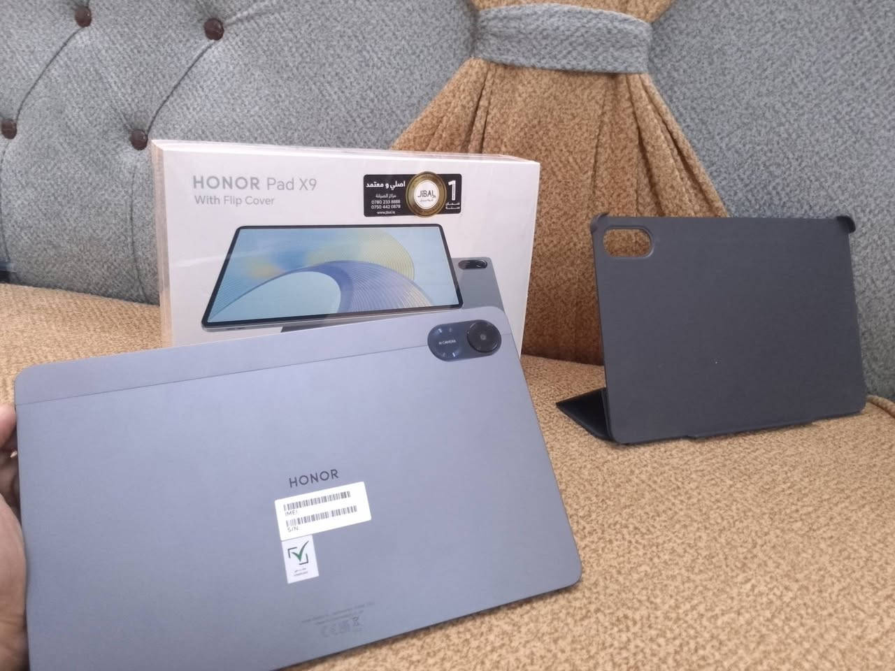 🟡HONOR Pad X9 تابلت 🟡
1- شاشة كبيرة بدقة 2K وتردد 120Hz
2- المقاس : 11.5 إنش
3- المعالج: Qualcomm Snapdragon 685
4- ذاكرة التخزين : 128 جيجابايت
5- يدعم شريحة SIM و RAM
6- البطارية : 7250 مللي أمبير (يدعم الشحن السريع بقوة 22.5 واط عبر منفذ Type-C)
🟡 كتبتلكم بعض مواصفاته مستخدم شهرين كلش جديد كل غراضه موجودات استعملته للدراسة فقط ، 
السعر : 200 ألف قفل 
للتواصل : ***********
مكاني : بغداد قضاء المعامل
