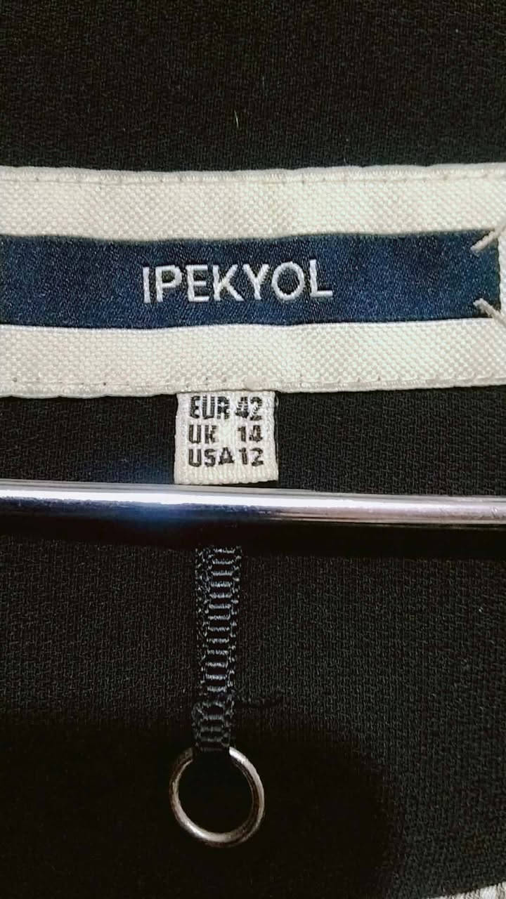 ملابس كلش نضيفه العنوان حي التراث يم البياع


**إذا كنت صاحب هذا الإعلان وتريد حذفه لأي سبب، رجاءا أرسل رسالة إلى الدعم الفني**