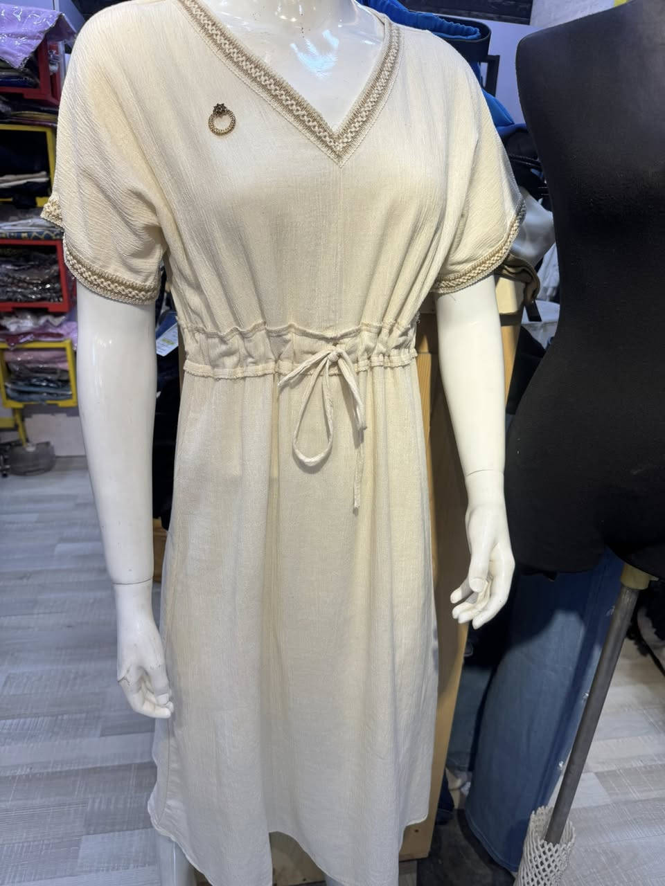 تصفيه بضاعه ثكيله كله تركي وبسعر نص جمله تركيا فساتين قمصان سوتات بناطير حينز عدد 2000 قطعه عنواني بغداد رجاء الموشراي ليكولي ممكن الصور اترجاكم بروح موتاكم الي يدور ب3000 وب4000 القطعه ليطبلي واكون ممنون منكم


**إذا كنت صاحب هذا الإعلان وتريد حذفه لأي سبب، رجاءا أرسل رسالة إلى الدعم الفني**