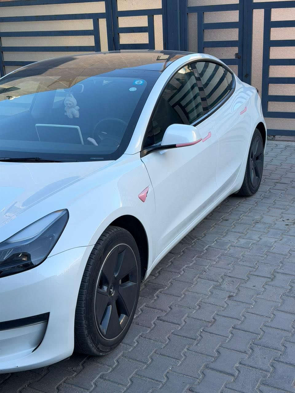 السلام عليكم تسلا فىة3 موديل 2023 تك ماطور بدون قطرة صبغ حادثهة دعامية خلفية  فقط نص دعامية بيهة صبغ ايرباك بردة وصور الحادث موجودة بل منشور  تخم تاير جديد وياها شاحنه 16 وادبتر 80 أمبير ماشيه 34م السعر 190 وبيهة مجال بيع فقط للستفسار ***********
