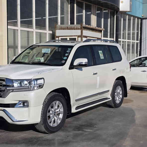 للبيع لاندكروز 2016  بريم اصلي رقم بغداد بسمي ماشيه 123 الف   مكان سياره بغداد جسر ديالى جديد بيها بنيد مبدل بلادي  وجمالغ بي بارد شبرين ومفتوح اتصل واحجيلك تفاصيلها سعرها 445  ورقه الهاتف ***********   ***********
