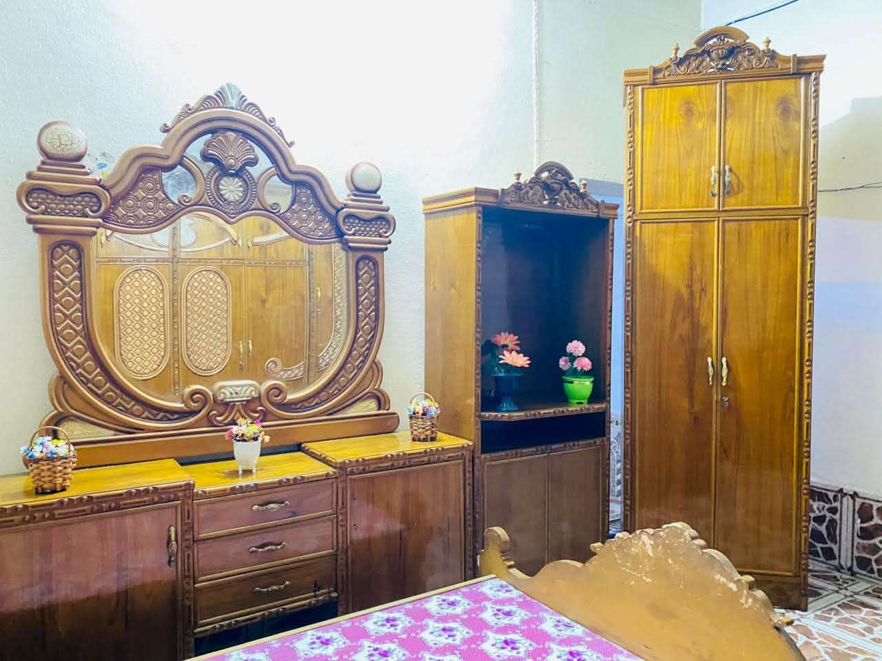 سلام عليكم عندي غرفه نوم مستعمله للبيع صاج عراقي  توجد خدمة توصيل

***********
