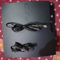 بلاي ستيشن 3 (PS3) مهكر للبيع ​التفاصيل: ​حالة الجهاز: مستعمل ونظيف جد...